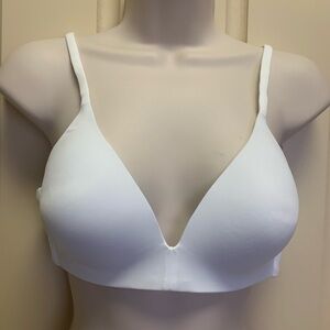 Ambrielle Smooth Revolution Wireless Bra-Aoptic White-36A-NWT-NOS $30 MSRP